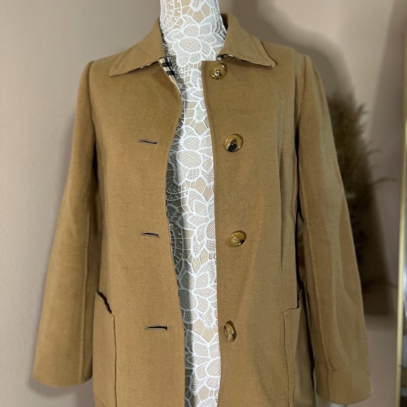Authentic Burberry Coat - Picture 14 of 14